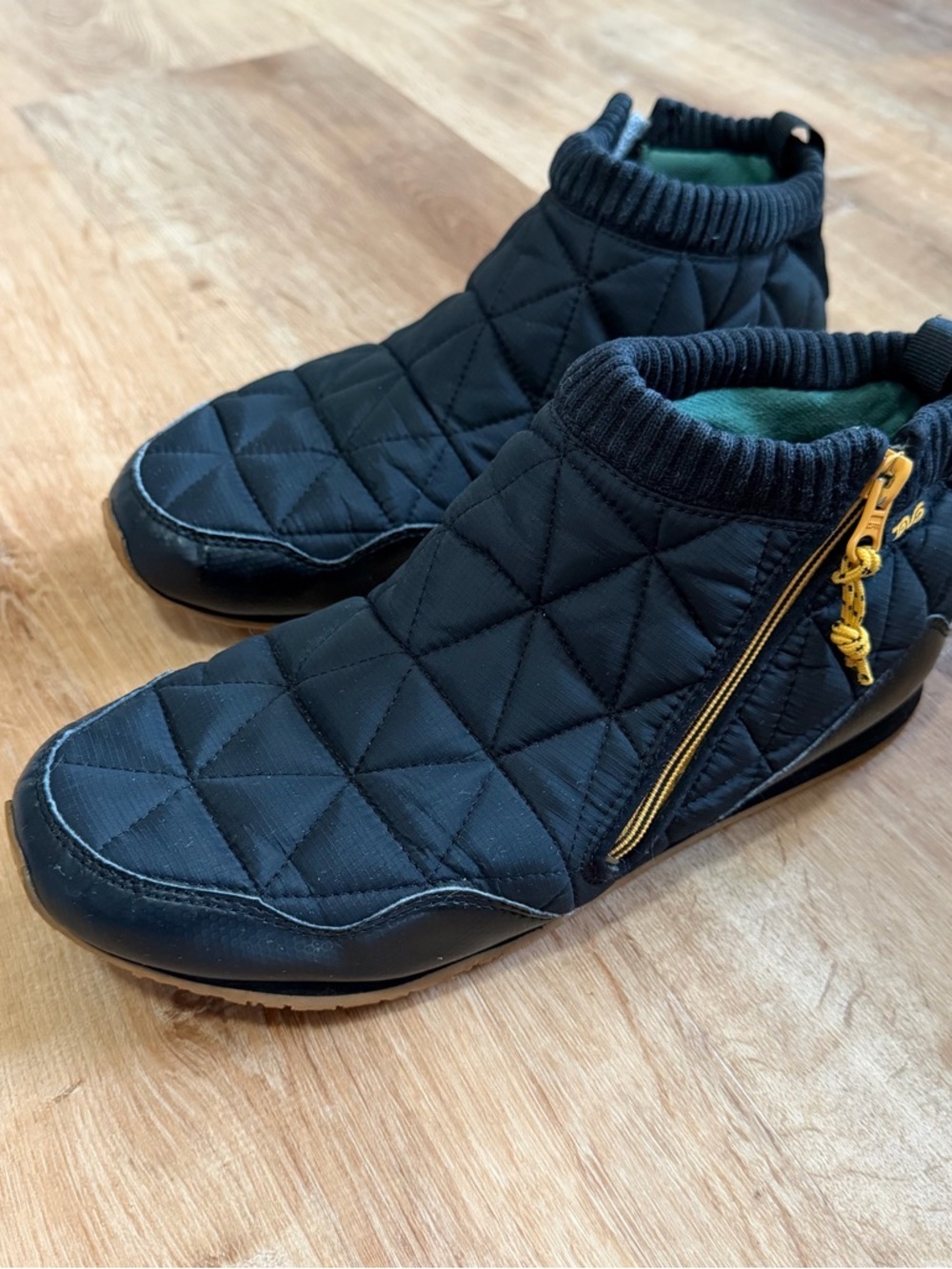 Teva ReEMBER Mid Slip-On Quilted Outdoor Bootie in Gray Mens Size 10 - Picture 11 of 11